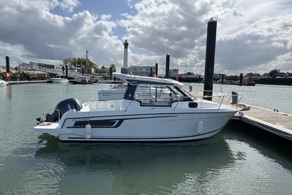 Hire Motorboat Jeanneau Merry Fisher 695 Ouistreham