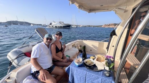 La Maddalena Motorboat Portofino Marine 11 Fly alt tag text