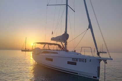 Location Voilier Beneteau Oceanis 37 Villasimius