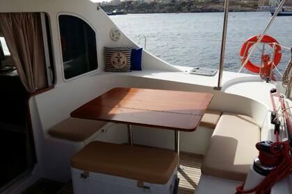 Hire Catamaran Lagoon Lagoon 410 Saint Julian's