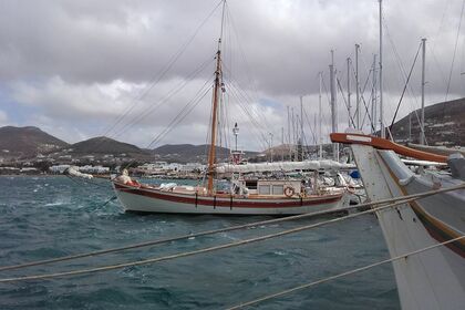 Hire Sailboat Traditional Greek Trechantiri Paros