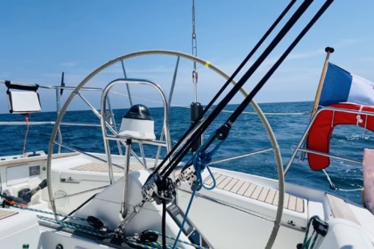 Charter Sailboat Gibert Marine GibSea 414 PLUS Hendaye