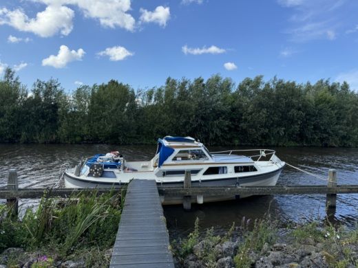 Леэварден Motorboat Saga 27 AC alt tag text