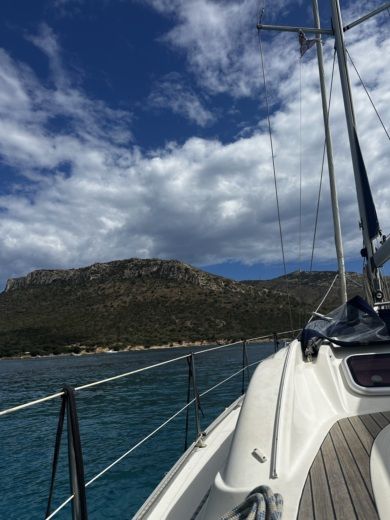 Ólbia Sailboat Bavaria Vision 40 alt tag text