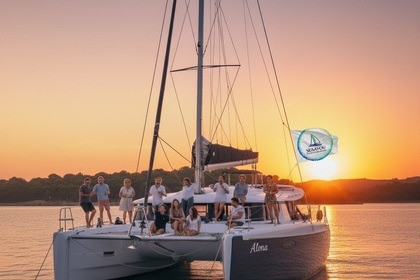 Charter Catamaran Fountaine Pajot Orana 44 Toulon