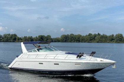 Rental Motorboat Chris Craft Continental 380 Martigues