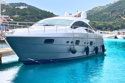 Location Bateau à moteur Pershing 58 Olbia