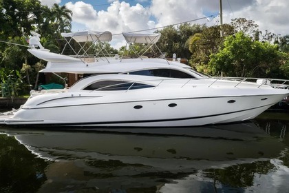 Noleggio Yacht a motore Sunseeker 56 Manhattan Valona