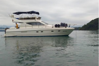 Rental Motorboat Ferretti 43 Angra dos Reis