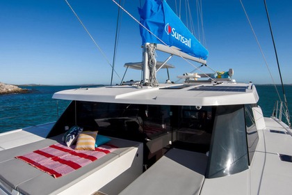 Charter Catamaran  Sunsail 424/4/4 Castries