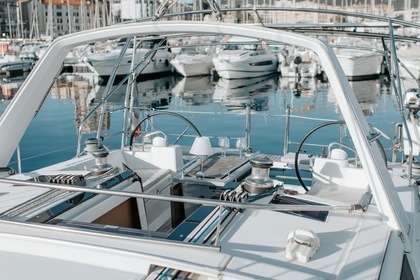 Hire Sailboat Beneteau Oceanis 41 Ajaccio