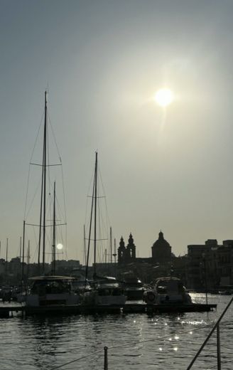 Valletta Sailboat BAVARIA 44 alt tag text