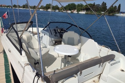 Charter Motorboat Jeanneau cap camarat 5,5 BR Le Grau d'Agde