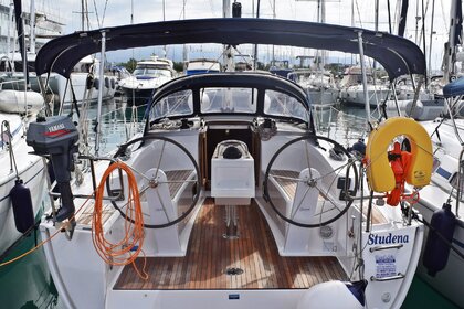Alquiler Velero Bavaria Yachtbau 34 Cruiser  Brač