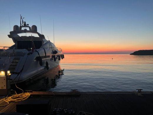 Ilhas Eólias Motorboat Innovazioni e Progetti Mira 37 alt tag text