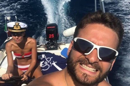 Charter Motorboat Sessa Marine Mambo Menton