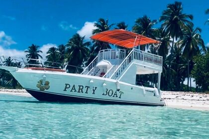 Alquiler Lancha Party Boat Catamaran Bayahibe