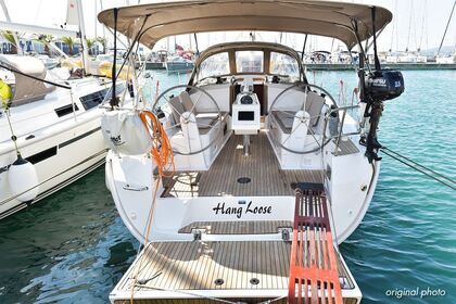 Charter Sailboat Bavaria Yachtbau Bavaria Cruiser 37 - 3 cab. Trogir
