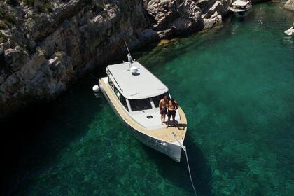 Miete Motorboot Colnago 35 Colnago 35 with cabin Hvar