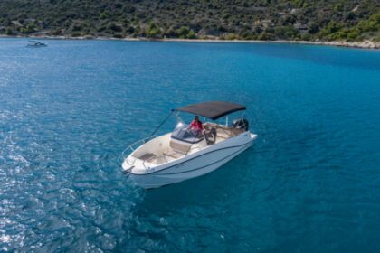 Charter Motorboat QUICKSILVER ACTIV 755 OPEN Split