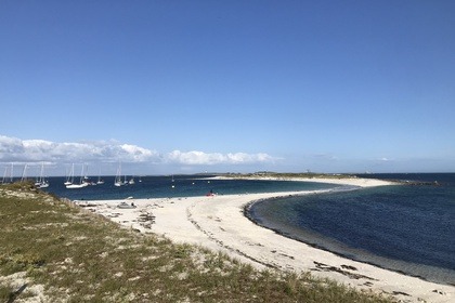 Hire Sailboat DUFOUR 32 CLASSIC Bénodet