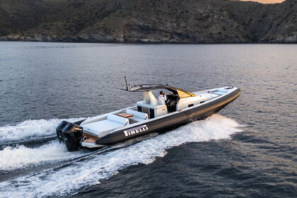 Location Semi-rigide Pirelli WALKAROUNDS 42 Porto Cervo