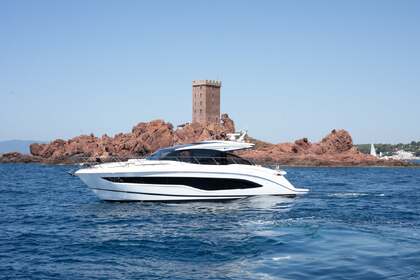 Location Bateau à moteur Princess V55 Saint-Tropez