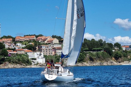 Rental Sailboat Manufacturas Mistral Siroco 32 Sanxenxo