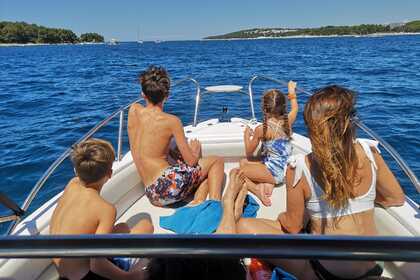 Charter Motorboat Nautitech Blueline 19 Poreč