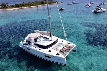 Aluguel Catamarã Fountaine Pajot Fountaine Pajot Astrea 42 - 4 + 2 cab. Brač