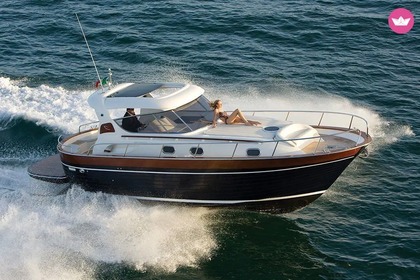 Charter Motorboat Apreamare Gozzo Positano