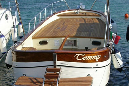 Alquiler Lancha Latino Gozzo 6.80 Otranto