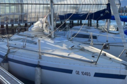 Charter Sailboat Jouet 24 Geneva
