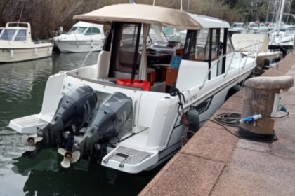 Charter Motorboat Jeanneau Merry Fisher 855 Cogolin