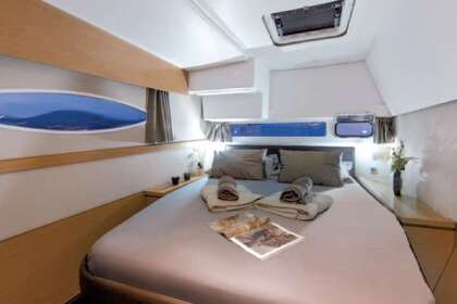 Location Catamaran Fountaine Pajot Helia 44 Saint Vincent et les Grenadines