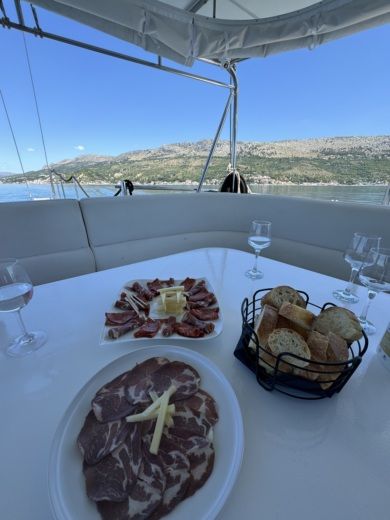 Сплит Gulet Custom made 100ft Performance Sailing Yacht alt tag text