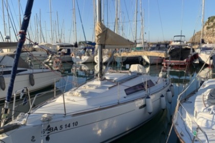 Alquiler Velero Beneteau Oceanis 31 Casteldefels