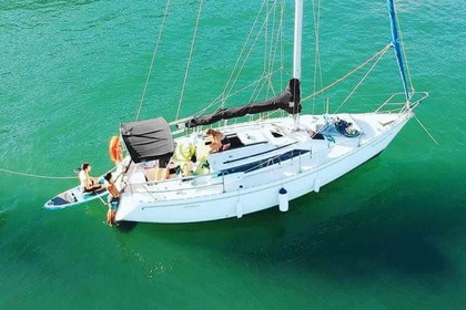 Charter Sailboat Jeanneau Attalia Setubal