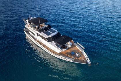 Location Yacht Cantieri De Pisa Akhir Athènes