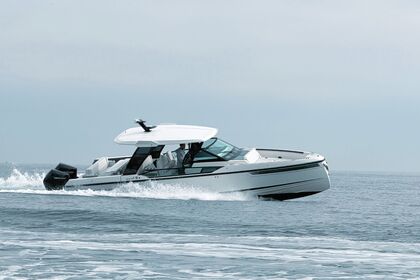 Hire Motorboat SAXDOR 320-GTO | GLOBAL Mallorca