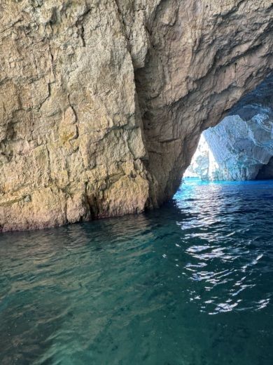 Corfou Motorboat Saxdor GTO320 alt tag text