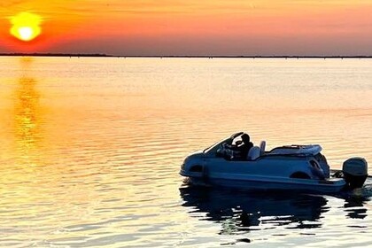 Rental Motorboat FIAT 500 car offshore Venice