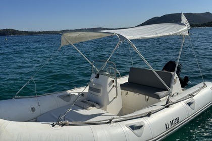 Location Bateau sans permis  Zodiac Yachtline 500 Sainte-Lucie de Porto-Vecchio