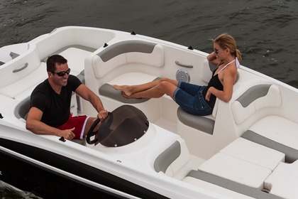 Charter Motorboat Bayliner 160 Element Es Trenc