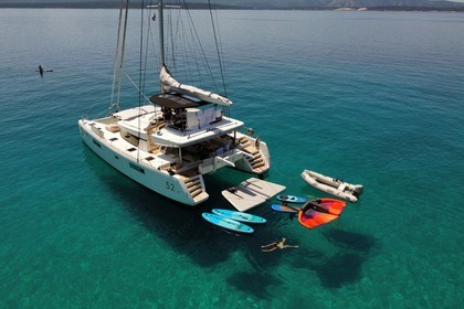 Charter Catamaran Discovery - All inclusive half board Lagoon 52 Split
