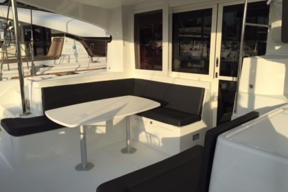 Ενοικίαση Καταμαράν Lagoon-Bénéteau Lagoon 40 - 4 + 2 cab Άλιμος