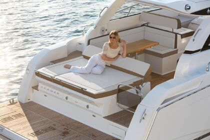 Charter Motorboat Jeanneau Leader 40 Sotogrande