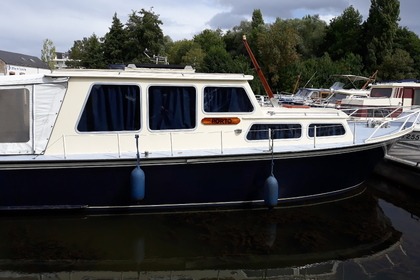 Location Bateau à moteur pikmeercruiser Vedette Hollandaise Nort-sur-Erdre