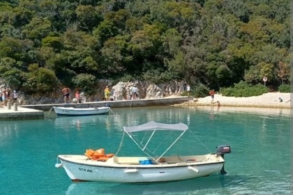 Hire Motorboat Boat without licence Elan 490 Rab