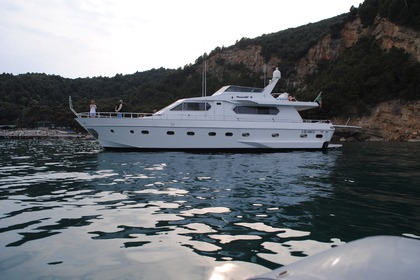 Location Bateau à moteur NavarCantieri P20 m Gênes